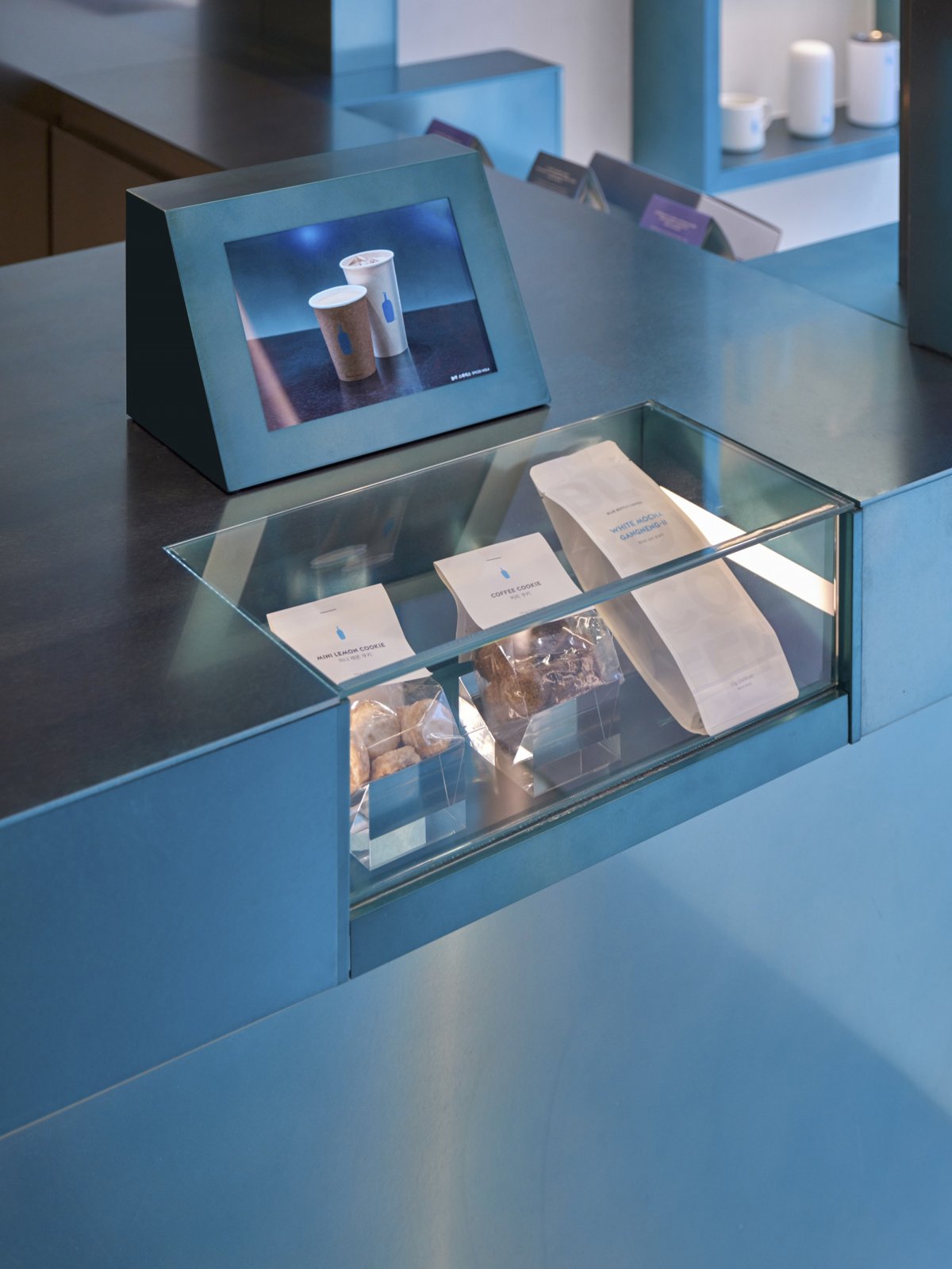 YinjiSpace Teo Yang Studio x Blue Bottle Coffee Myeongdong